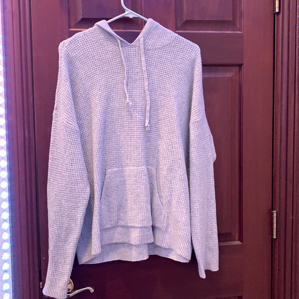 arie light grey sweater